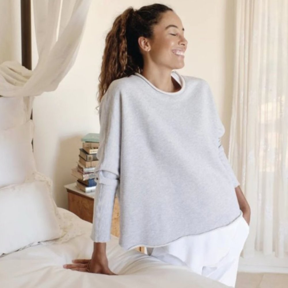 Frank & Eileen Anna Long Sleeve Capelet Triple Fleece Sweatshirt Size: M GRAY